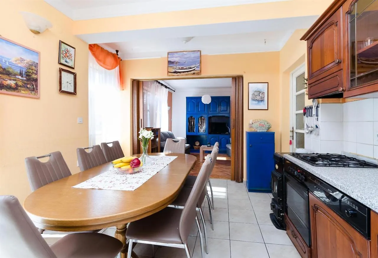 Apartments Vesna Kampor