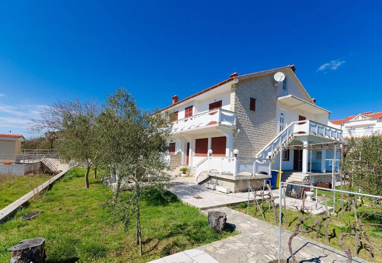 Apartments Vesna Kampor Croatia