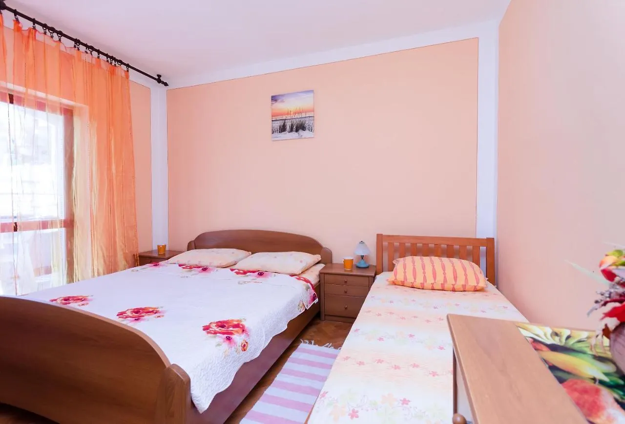 Apartments Vesna Kampor Croatia