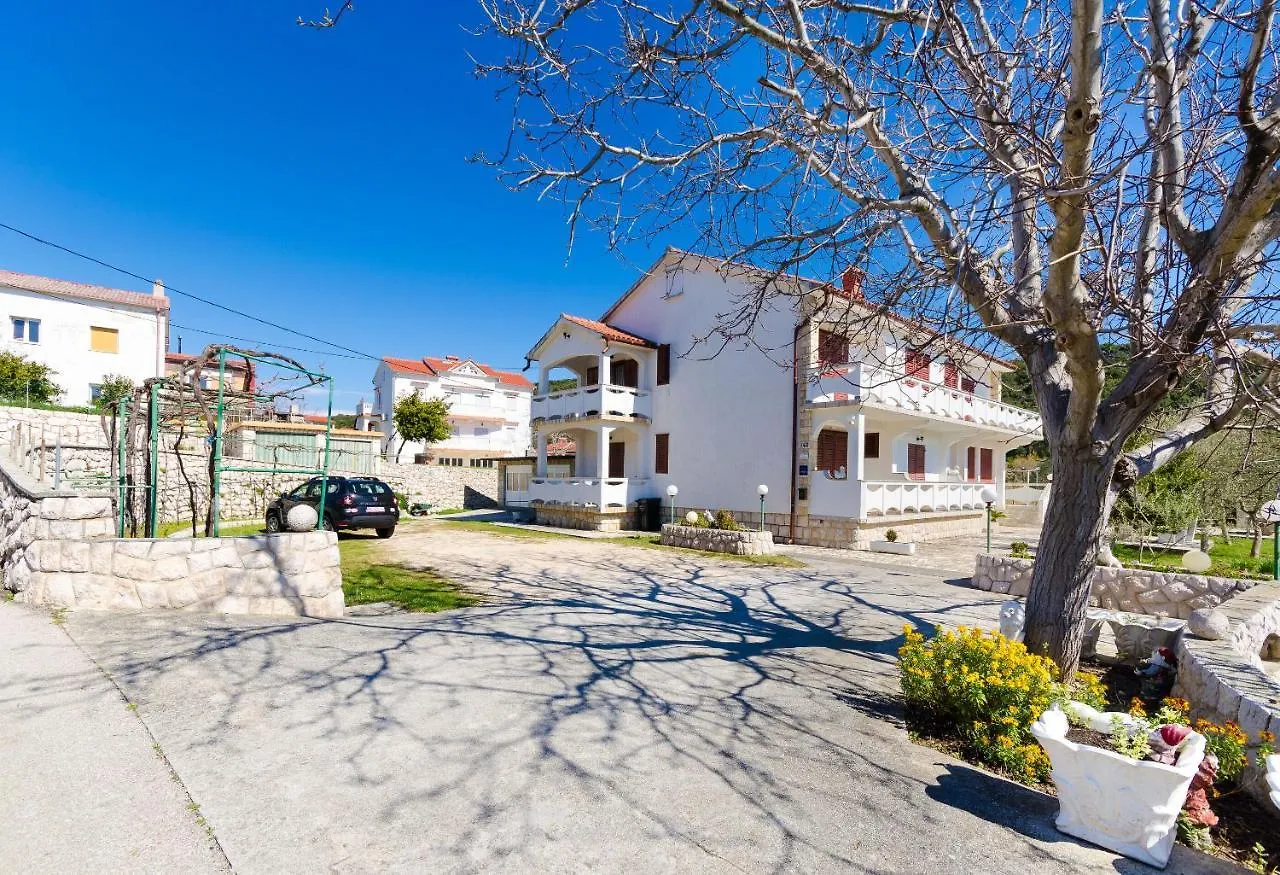 Apartments Vesna Kampor 0*,  Croatia