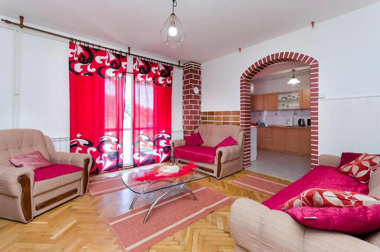Apartments Vesna Kampor 0*,  Croatia